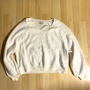 Comfy White v neck sweater